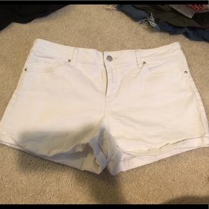 Jessica Simpson white denim shorts!